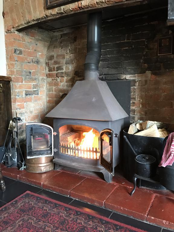 Red Lion Inn Sidbury Exterior foto